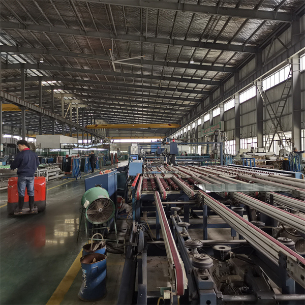 foshan nanhai ruixin glass co., ltd linea di produzione del fabbricante